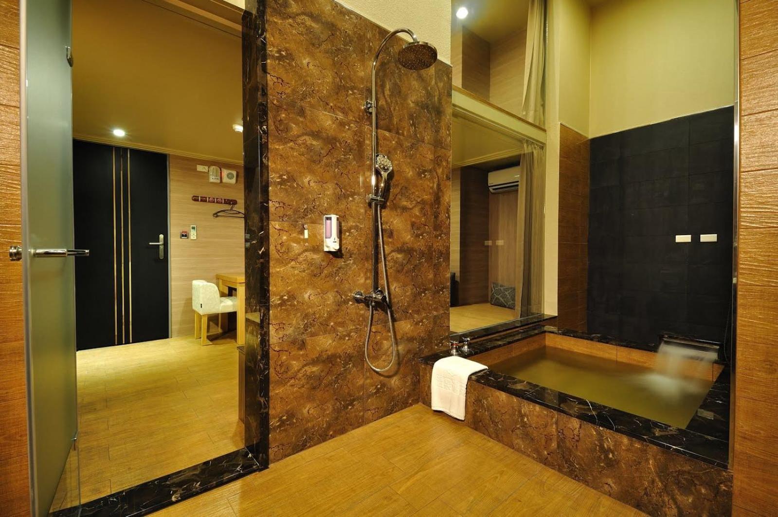 58˚ Hotspring Hotel Csiaohszi Szoba fotó